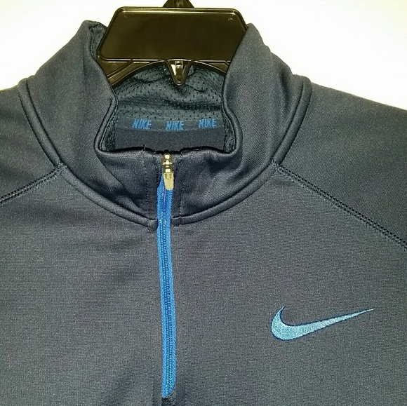 Nike Dri-Fit performance 1/4 zip fleece - Picture 3 of 6